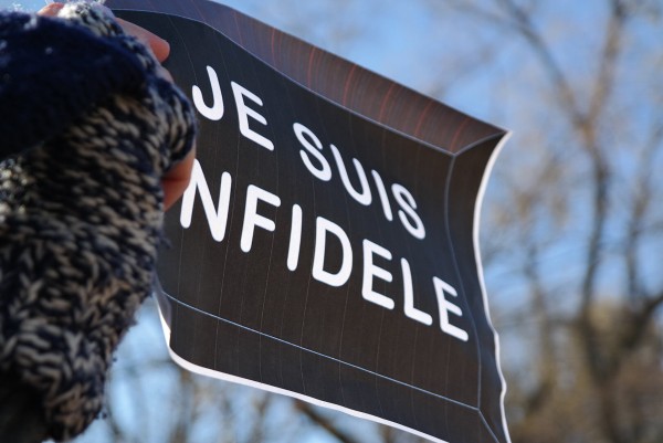 Je suis Charlie JeSuisCharlie Charlie Hebdo hommage reccueillement Washingtown Square New York NYC jesuisinfidele France