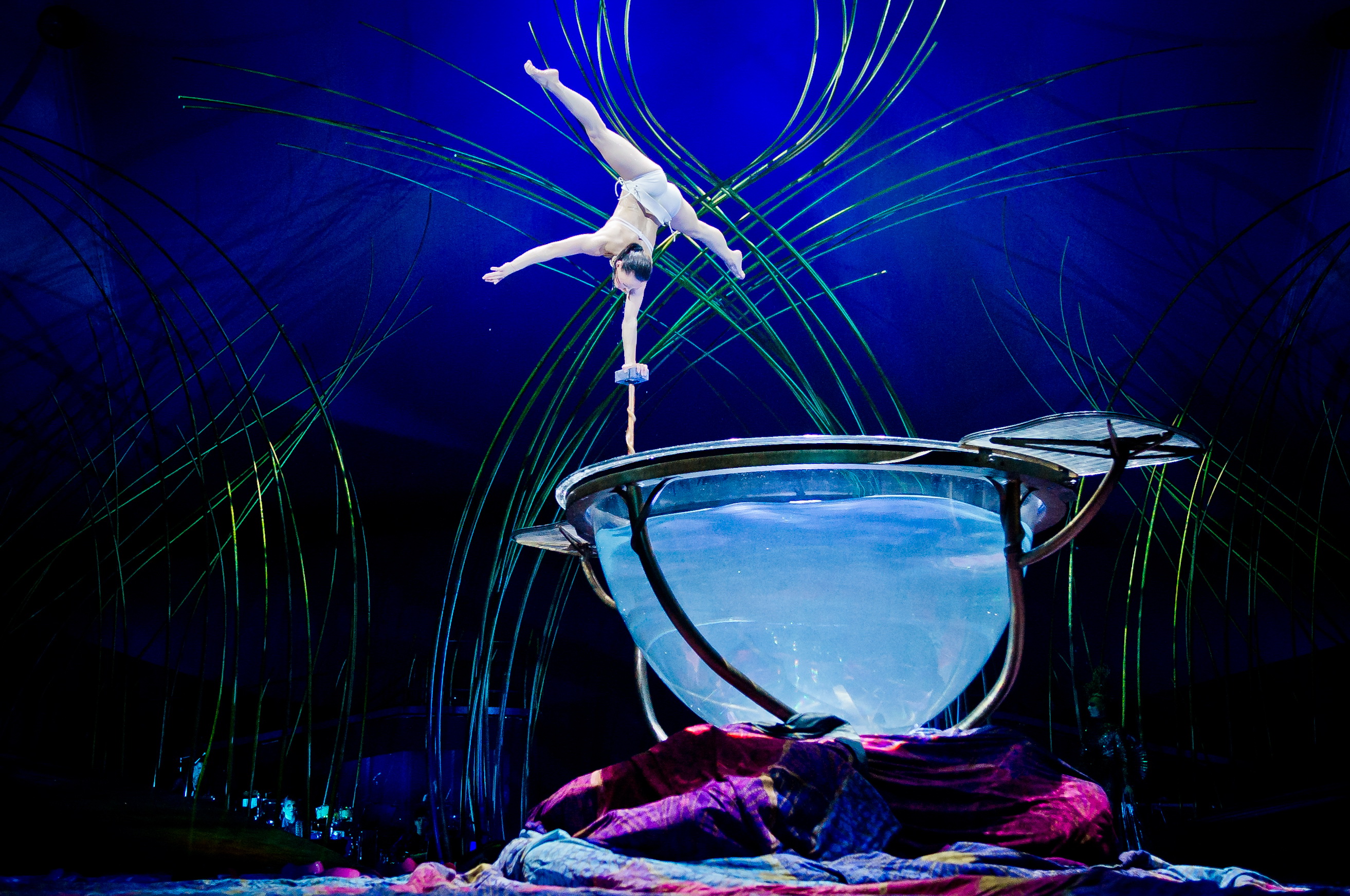 Photos and Videos | Cirque du Soleil