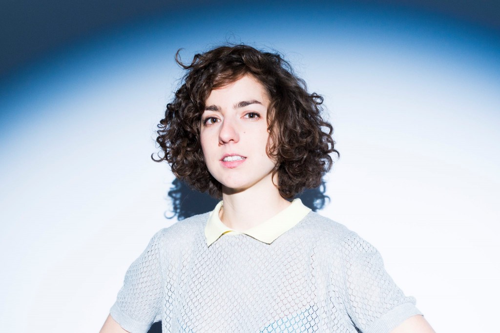 Cléa Vincent chanteuse singer EP Non mais oui french pop music musique photo de Benjamin Henon