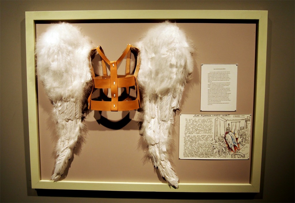 Comment-rencontrer-un-ange-angel-Ilya-and-Emilia-Kabakov-The-Strange-city-létrange-cité-Monumenta-2014-Grand-Palais-Nef-photo-by-United-States-of-Paris-Blog