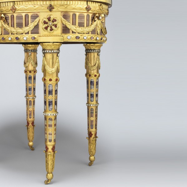 Pieds-de-la-Table-de-Teschen-de-Johann-Christian-Neuber-Tous-Mécènes-Musée-du-Louvre-Paris-photo-de-Philippe-Fuzeau