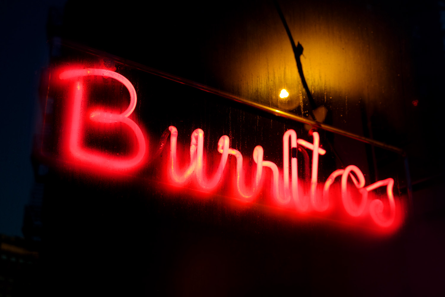 Burritos-tex-mex-restaurant-new-york-city-by-night-light-food-voyage-visite-imagelogger-nx30-photo-by-United-States-of-Paris-blog