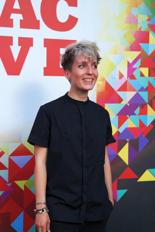 Jeanne Added smile backstage concert fnaclive 2015 festival live tournée be sentional album photo scène united states of paris blog