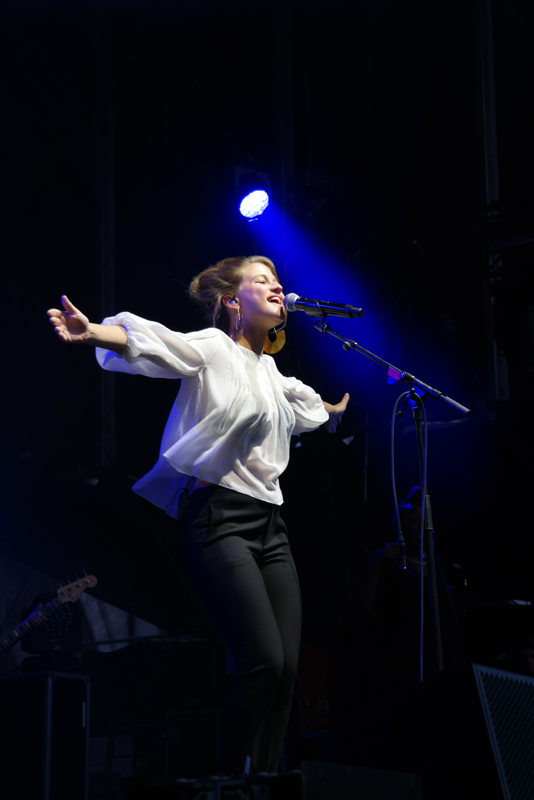Selah-Sue-live-concert-festival-fnaclive-2015-scène-stage-tournée-alone-album-reason-tour-10-ans-because-music-photo-by-united-states-of-paris-blog