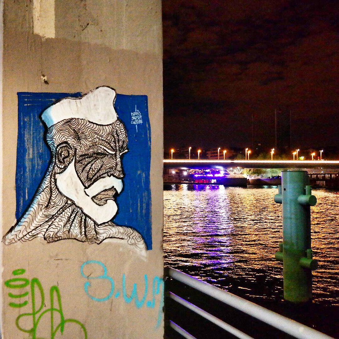 French sailor - marin français by Paris Sketch Culture Raphael Federici Cité de la Mode et du Design graffiti street art wall photo de nuit by United States of Paris blog
