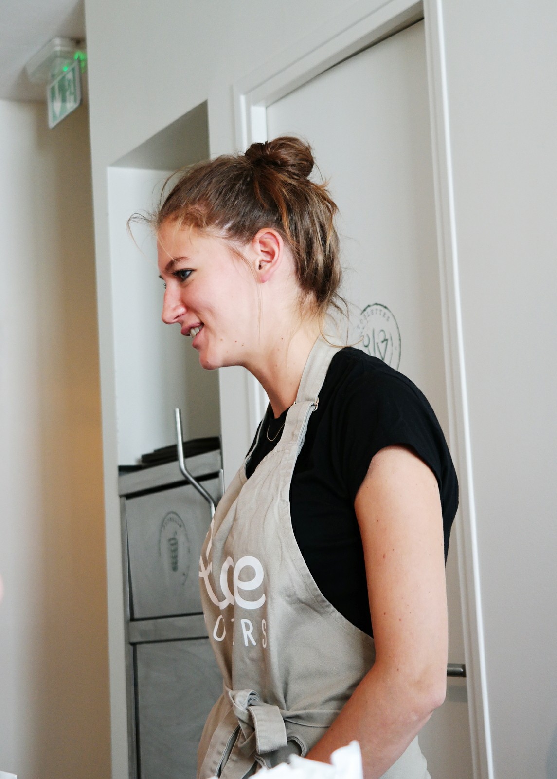 Laurianne-Ferté-d-Hoir-fondatrice-avec-Anthony-Boucher-de-Rice-Trotters-concept-restaurant-spécialité-riz-plats-et-desserts-22-rue-du-colisée-8e-photo-by-united-states-of-paris-blog