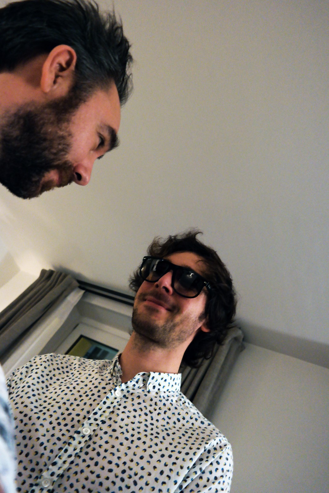 Pony Pony Run Run Amaël et Gaëtan selfie original pour UsofParis blog interview album Voyage Voyage Pias France Le Label