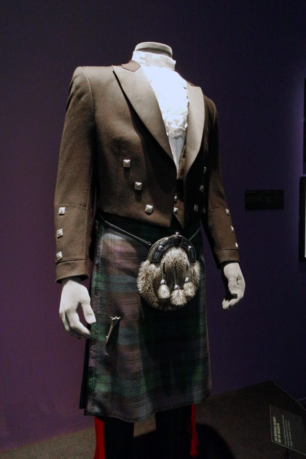 James Bond 007 l exposition 50 ans expo avis critique Grande halle la villette cinéma lazenby Photo by blog United States of Paris