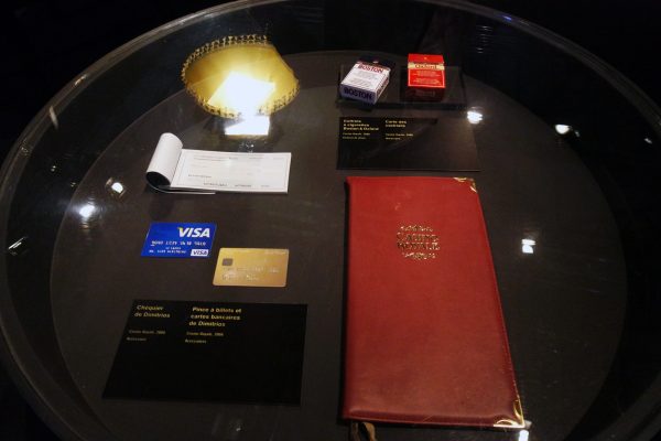 James Bond exposition 007 expo avis critique évènement Grande halle la villette cinéma Casino Photo by blog united states of Paris