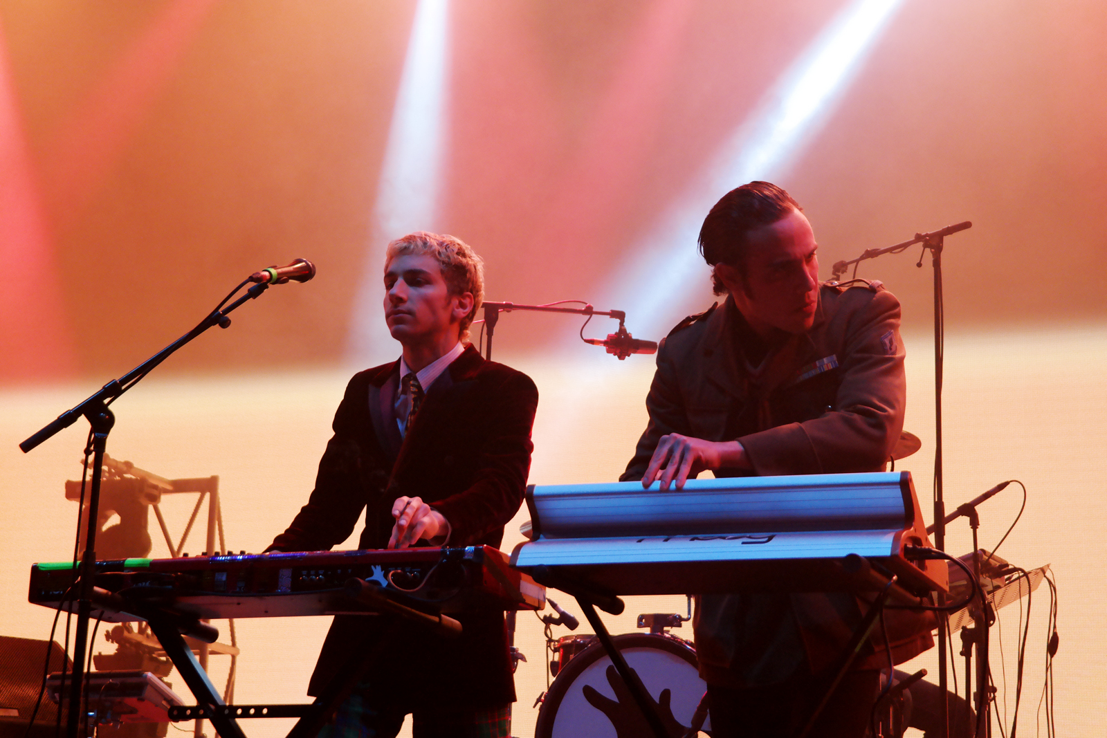 La Femme live concert Printemps de Bourges 2016 avec Marlon Magnée festival musique tournée photo scène usofparis blog