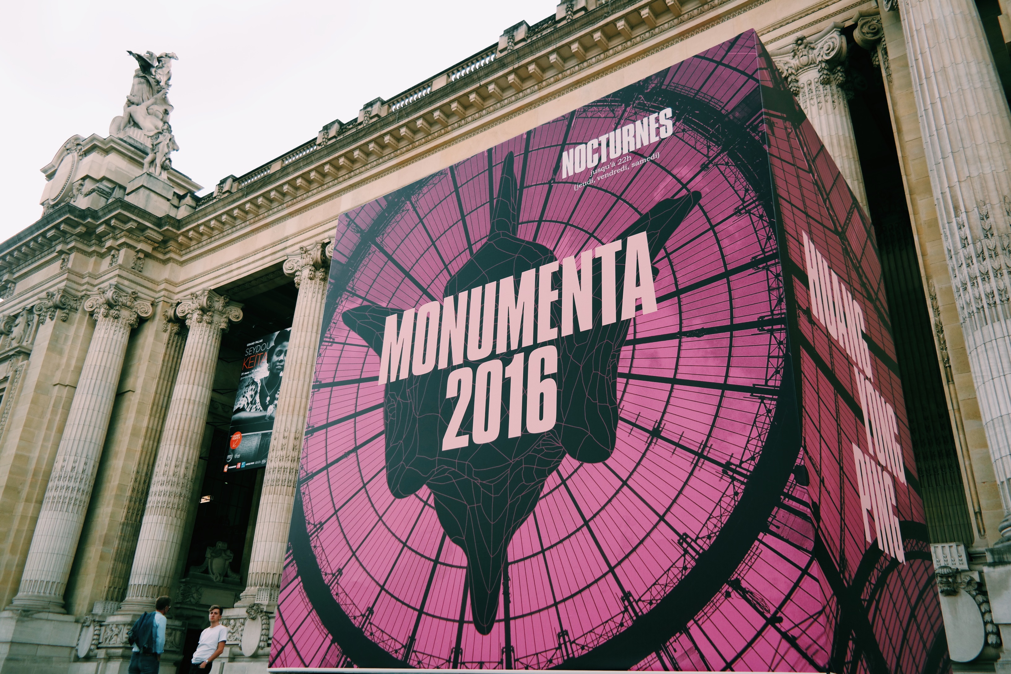 Monumenta-2016-Empires-Huang-Yong-Ping-Grand-Palais-Paris-affiche-entrée-Nef-Kamel-Mennour-photo-usofparis-blog