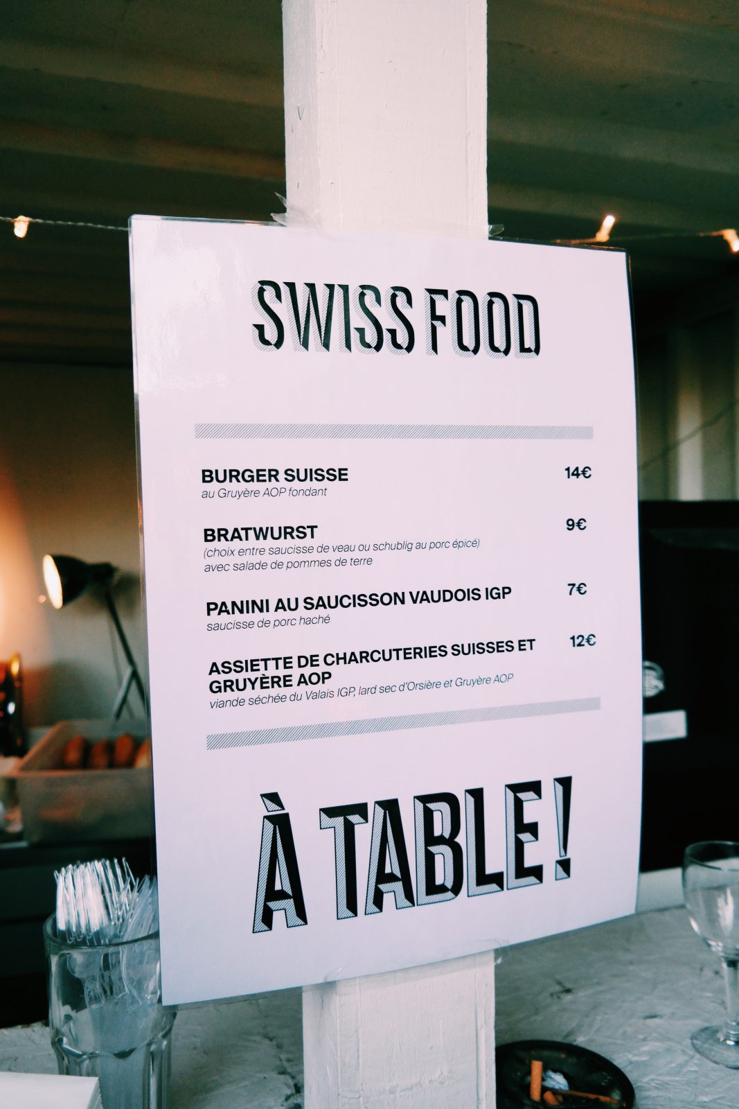 House-of-Switzerland-à-Paris-Wanderswiss-la-suisse-au-wanderlust-menu-street-food-burger-gruyère-charcuterie-événements-sportifs-culturels-festifs-matchs-Euro-2016-photo-usofparis-blog