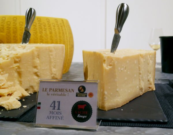parmesan-41-mois-aop-vache-rouge-champagnes-de-vignerons-degustation-apero-avis-photo-by-blog-united-states-of-paris