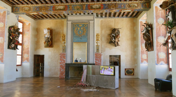 Déclassement au Château d’Oiron : expo insolite et cosmopolite